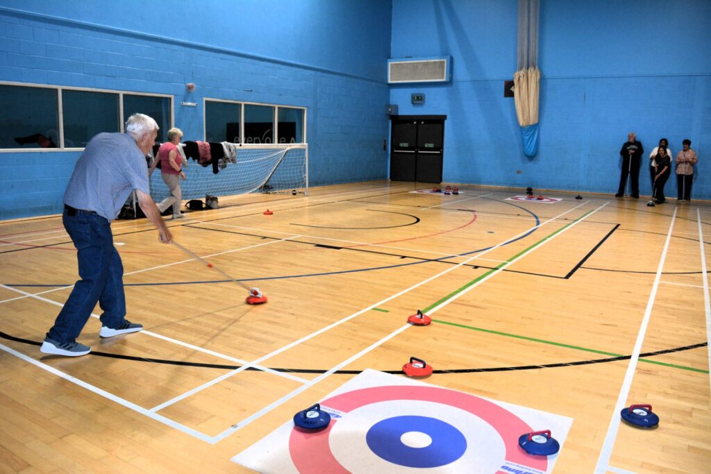 Kurling at both ends